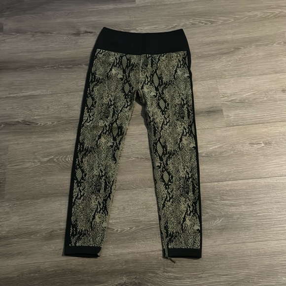 Fabletics Leggings - Picture 1 of 2